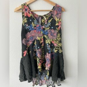 Free People Backyard Party Printed Tunic top size S Black Multicolor Floral